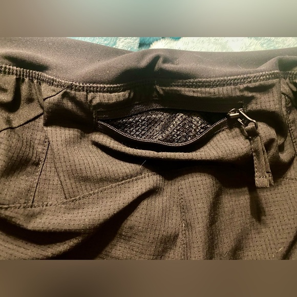 EUC Old Navy Women’s Running Shorts - Picture 5 of 5